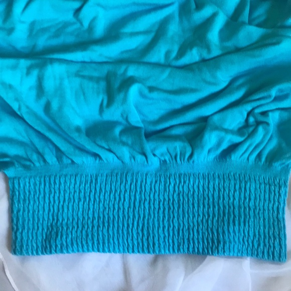 Blue top - Picture 2 of 3